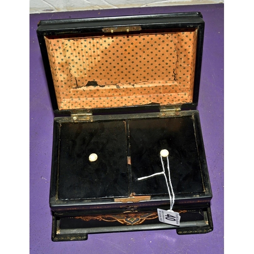 40 - A Victorian Papier Mache tea caddy with Mother of Pearl inlay