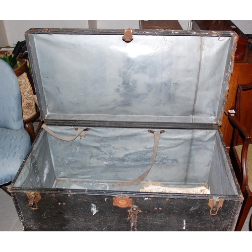 89 - Large vintage travelling trunk - Postage/packing not available.