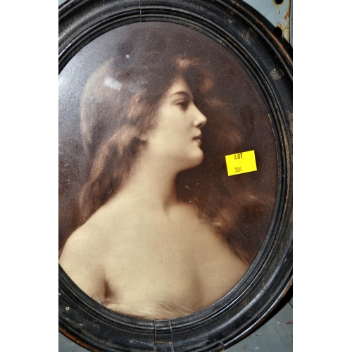 384 - A pair of antique oval framed prints of Pre-Raphaelite ladies - Postage/packing not available