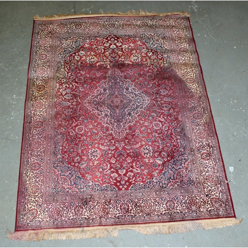 259 - Chiraz rug with central medallion