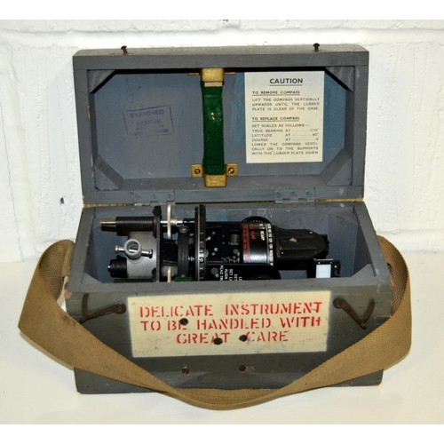 1001 - A WW2 dated Admiralty Mk II Astro Compass in original wooden box - 6A-1174 4C