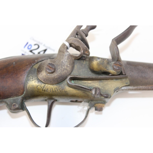 1024 - A late 18th or early 19th century French St Etienne flintlock pistol believed to be a Charleville mo... 