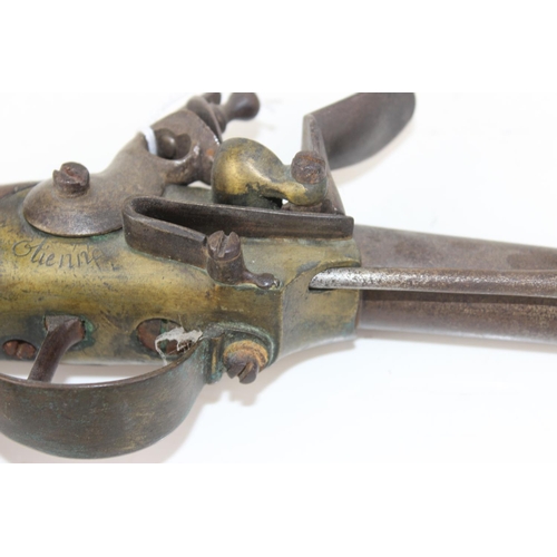 1024 - A late 18th or early 19th century French St Etienne flintlock pistol believed to be a Charleville mo... 