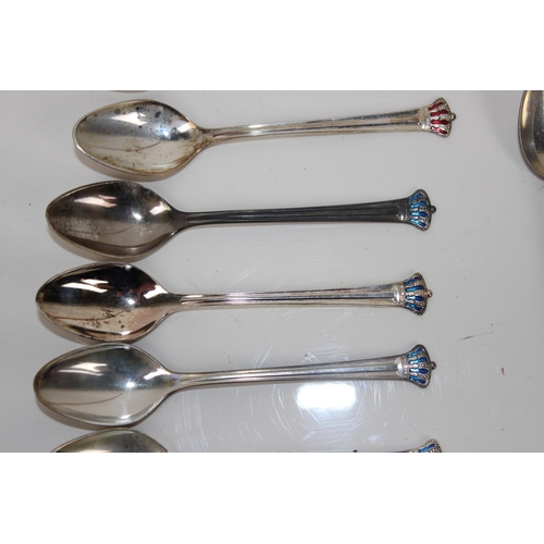 1102 - Qty of silver and silver plated spoons - Scandinavian