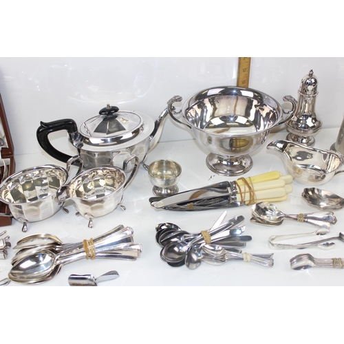 1109 - A large qty of silver-plated items