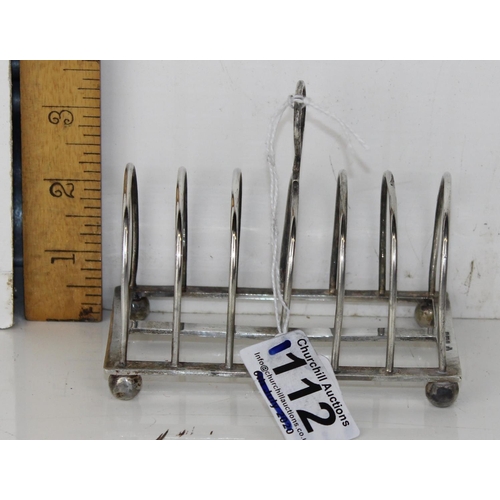 1112 - A silver 6 slice toast rack - Sheffield 1906 by William Hutton - approx 112.8g gross