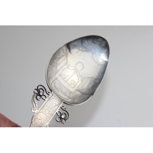 1122 - Qty of large white metal spoons in the manner of Roman spoons with decorated bowls and a similar sty... 