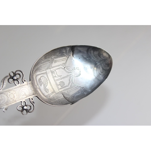 1122 - Qty of large white metal spoons in the manner of Roman spoons with decorated bowls and a similar sty... 