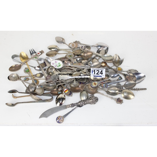 1124 - Qty of assorted souvenir spoons