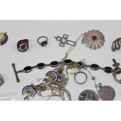 1256 - A large qty of silver and white metal jewellery - 161.6g gross weight