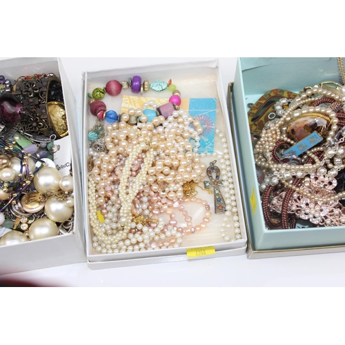 1260 - 3 boxes of assorted costume jewellery