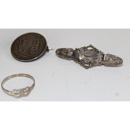 1268 - Qty of silver and white metal jewellery to inc various rings, silver thimble etc