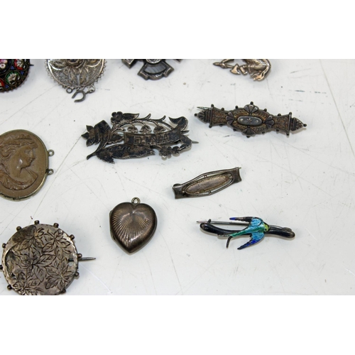 1278 - Qty of assorted antique and vintage brooches etc to inc silver examples & micro mosaic