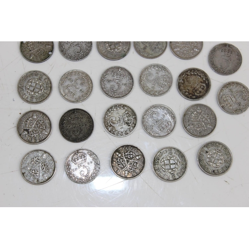 1371 - 32 full & half silver 3d coins