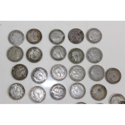 1371 - 32 full & half silver 3d coins