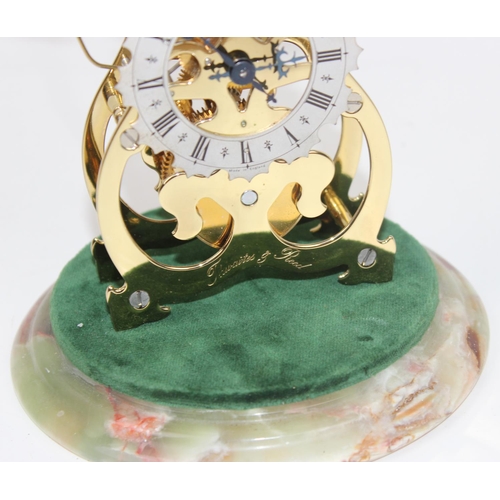 1427 - An 20th century English made brass skeleton clock under glass dome by Thwaites & Reed on onyx base -... 