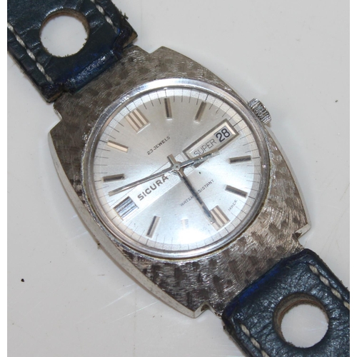 1450 - A vintage Sicura (Bretiling) watch with retro brushed steel case