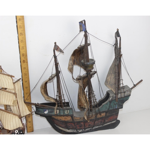 1494 - 2 vintage model ships