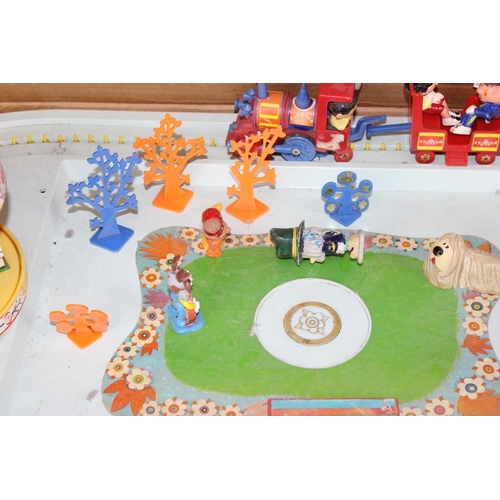 1497 - Corgi Magic Roundabout Playground 853 & a Magic Roundabout Robert Harrop figure