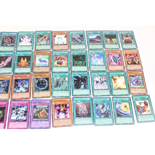 1507 - A large qty of Yu-Gi-Oh cards - approx 550