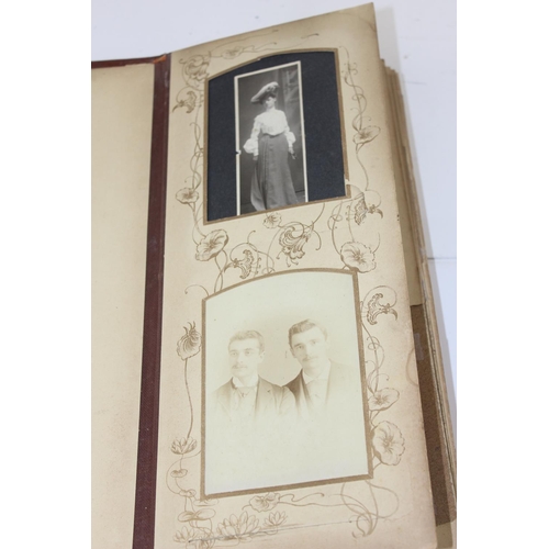 1591 - Victorian photograph album and photographs