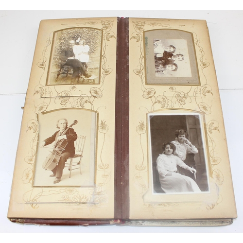 1591 - Victorian photograph album and photographs