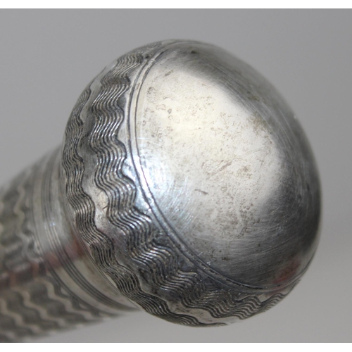 1672 - A silver topped walking stick with ebonised shaft - London 1904