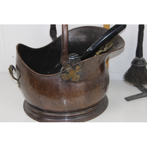 1838 - Antique copper coal bucket and a set of fire irons etc