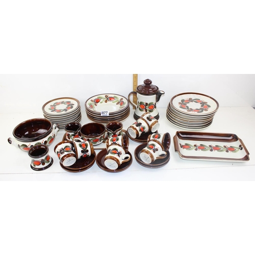 1877 - A retro tea and dinner service by Schramberg in the Bernau pattern