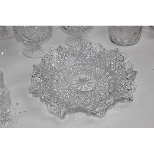 1888 - Qty of assorted glassware to inc Crystal