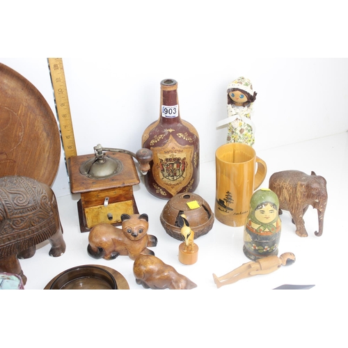 1903 - Qty of assorted woodenware etc