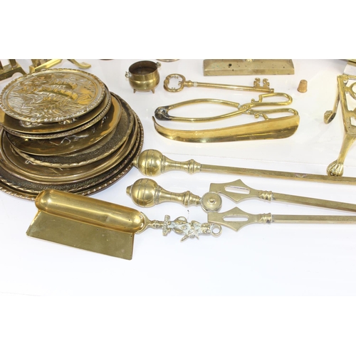 1928 - A large qty of assorted metalware