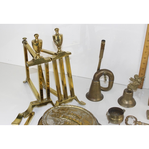 1928 - A large qty of assorted metalware