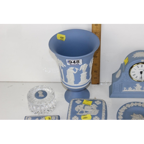 1948 - 10 pieces of assorted Wedgwood Jasperware to inc a clock