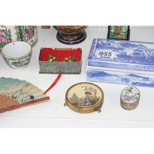 1955 - Qty of Oriental items, mainly pottery