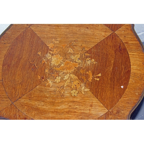 30 - An early 20th century, Belle époque period kingwood parquetry table ambulante enriched with bronze i... 