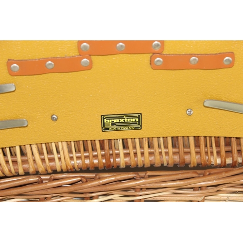 562 - Vintage wicker picnic basket by Brexton