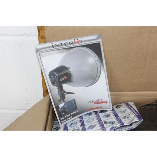 760 - Interfit Super cool 5 camera light in box