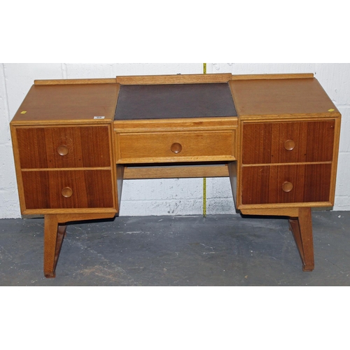 88 - A retro dressing table in the manner of G-Plan