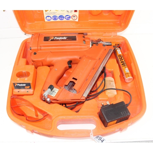 894 - A Paslode Impulse IM 350/90 CT nail gun with accessories