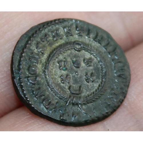 1369 - A Constantine I Roman bronze VOT XX within wreath coin in nice condition c.320 AD