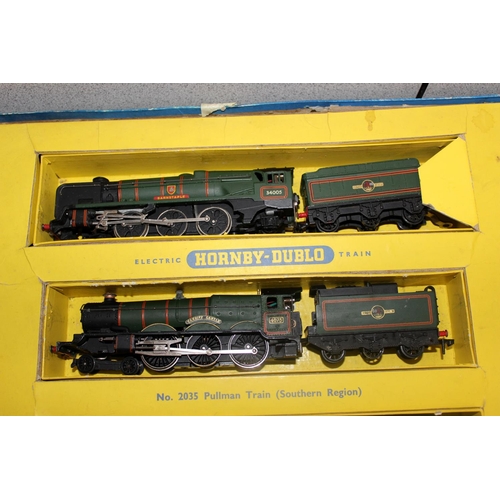 1521 - A Hornby Dublo 2035 Pullman Train set - Luxury set of the year (This set is missing the track but ha... 