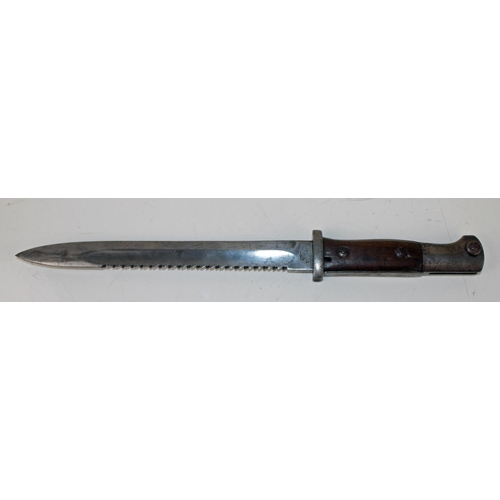 1044 - A WW1 period Imperial German Model 1884/98 Saw Back knife bayonet (WW1 manufacture 1915-18), by Gebr... 