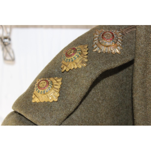 1069 - A WW2 period Royal Signals officers great coat - Private Purchase