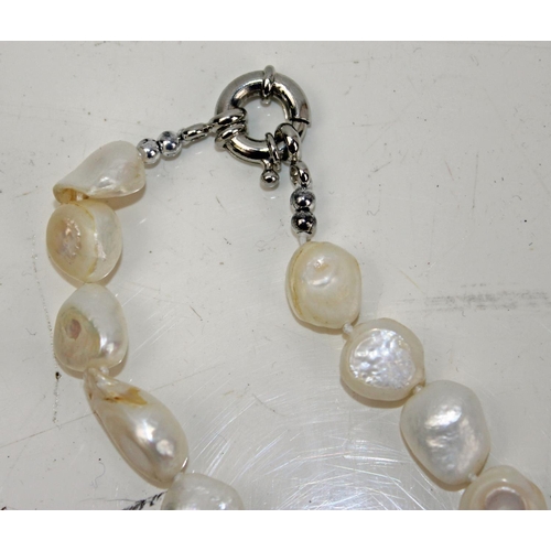 1279 - South Sea baroque shell white pearl necklace in box.