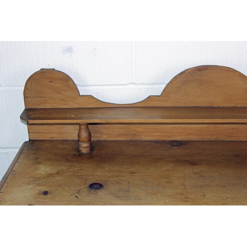 156 - A Victorian pine sideboard with 3 drawers