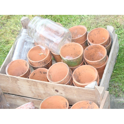 601 - 2 crates of antique and later terracotta garden pots etc