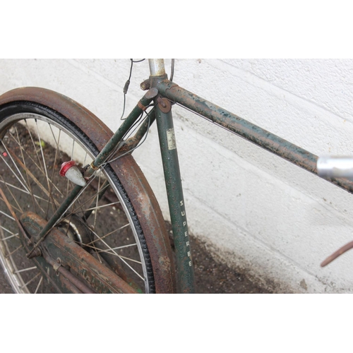 812 - Vintage Raleigh Superbe bicycle with Lucas bell