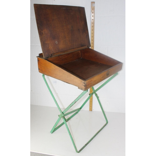 1405 - Vintage Triang folding child's desk with metal legs