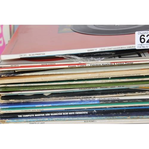 623 - Qty of assorted vinyl records and singles